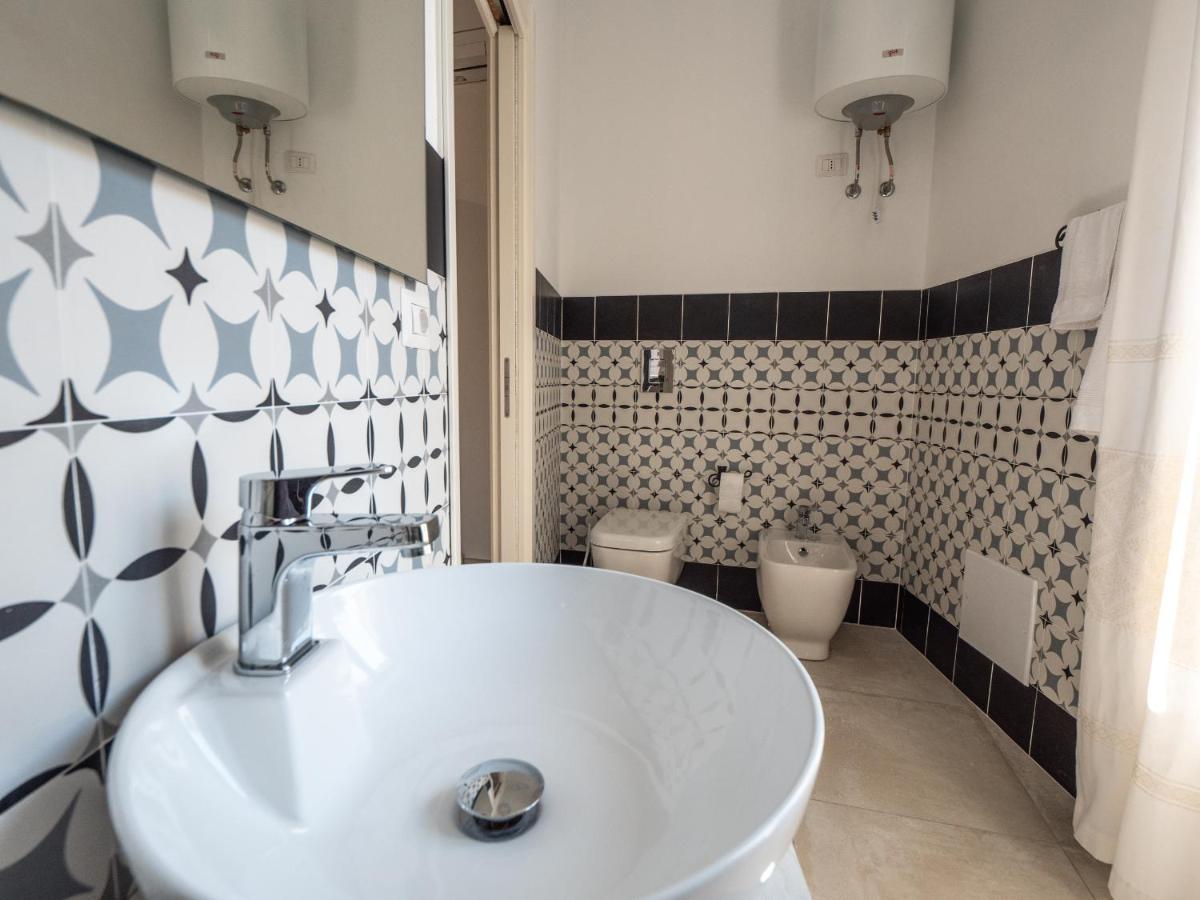 Affittacamere Solki Sant'Antioco Bagian luar foto