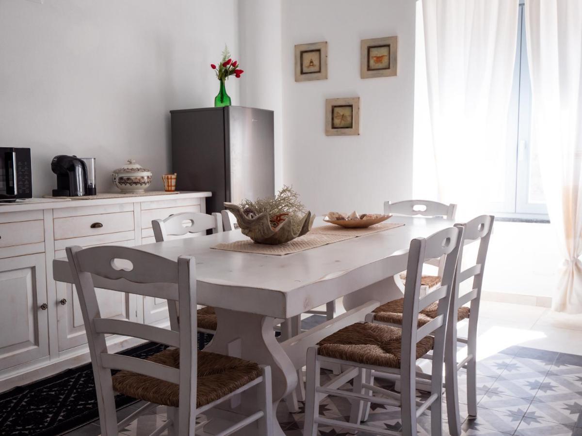Affittacamere Solki Sant'Antioco Bagian luar foto